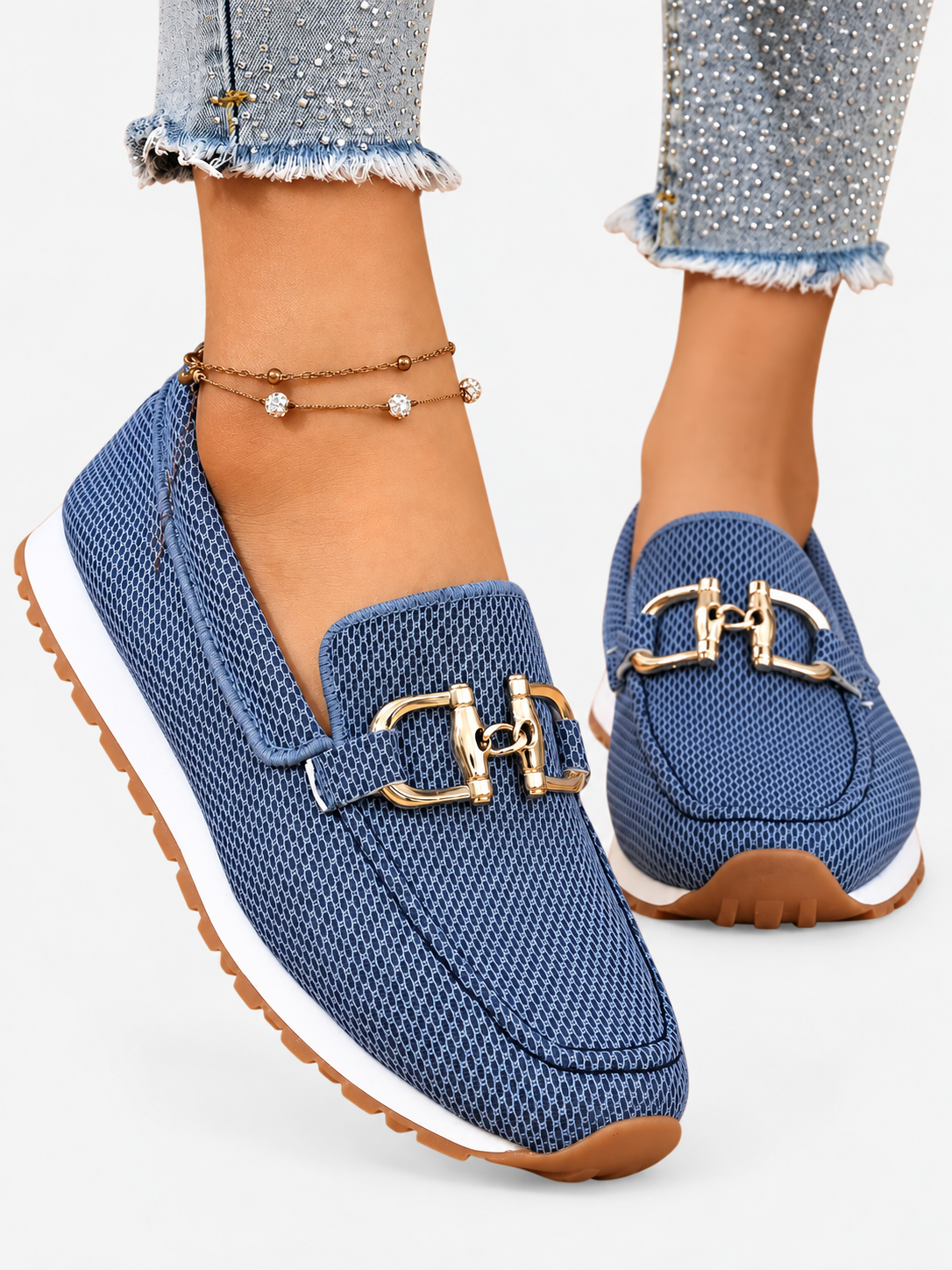 Mocasines Sofia Velisse con Detalle Dorado